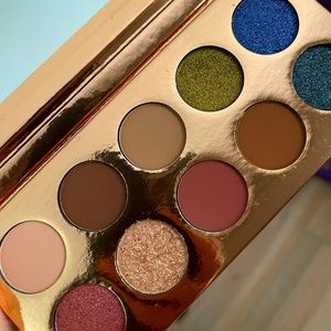 Dose of colors Friendcation palette Desi x Katy